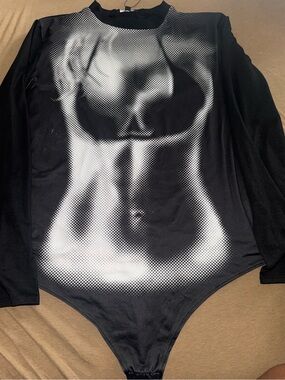 Fashion Nova Black Long-Sleeve Graphic Bodysuit with White Torso Print